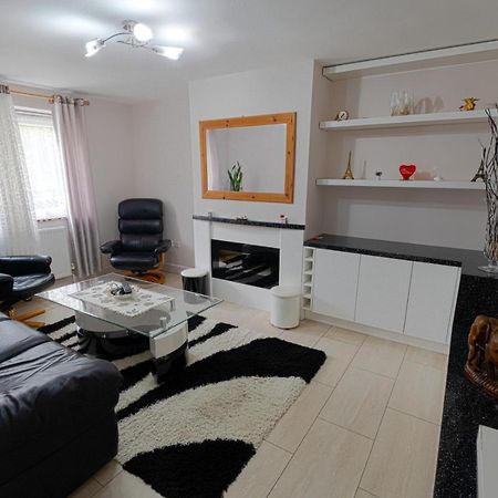 19 Shrewsbury Walk Apartment ไอล์เวิร์ธ ภายนอก รูปภาพ