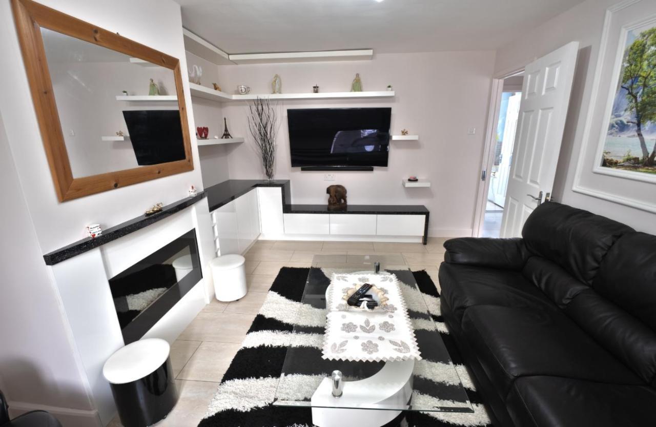 19 Shrewsbury Walk Apartment ไอล์เวิร์ธ ภายนอก รูปภาพ